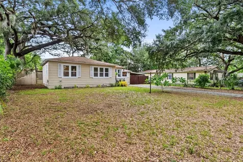 2016 E Powhatan Avenue Tampa FL 33610