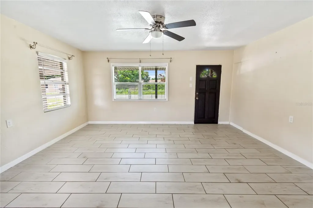 404 Armour Avenue Auburndale FL 33823