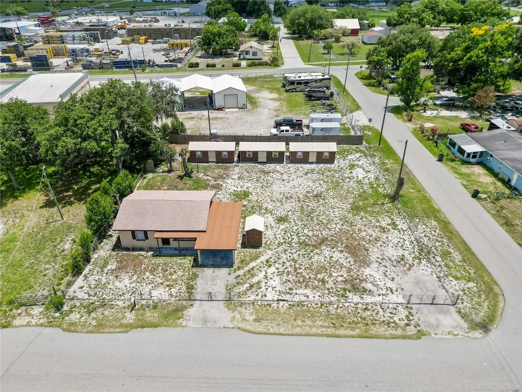 404 Armour Avenue Auburndale FL 33823