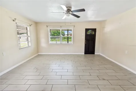 404 Armour Avenue Auburndale FL 33823