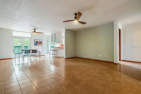 693 Ncv Vega Alta PR 00692