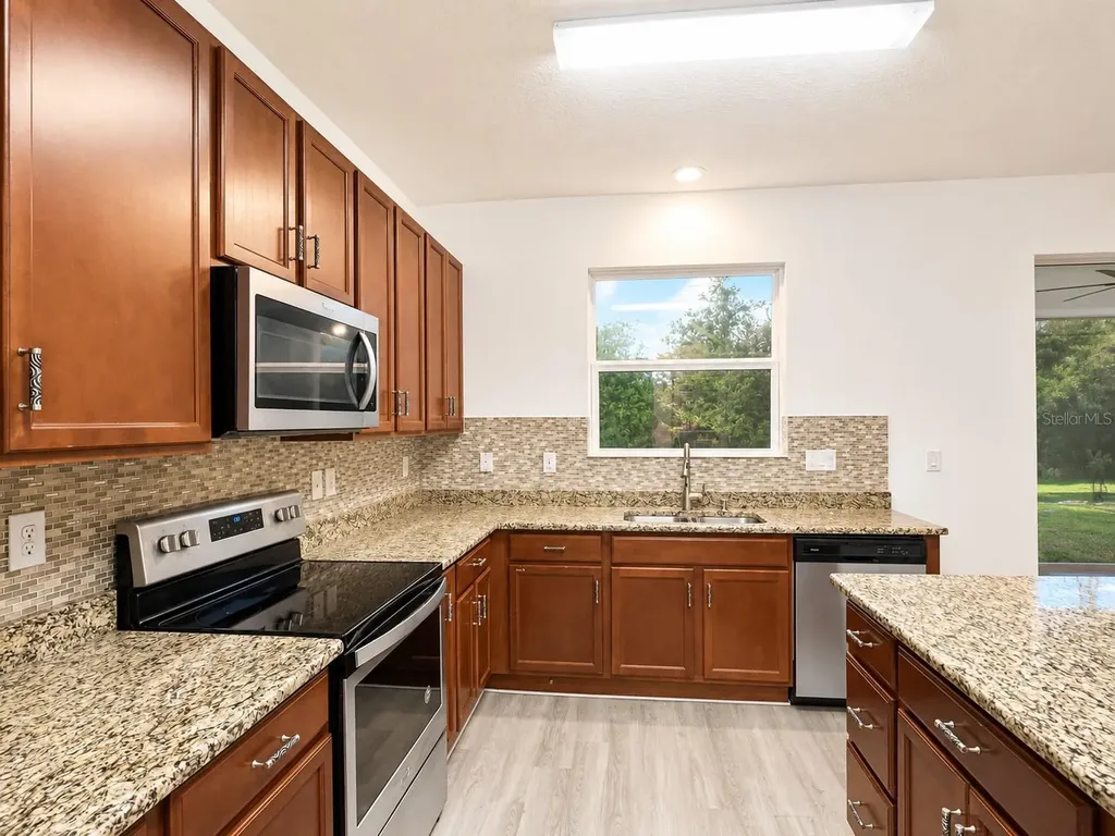 9126 Freedom Hill Drive Seffner FL 33584