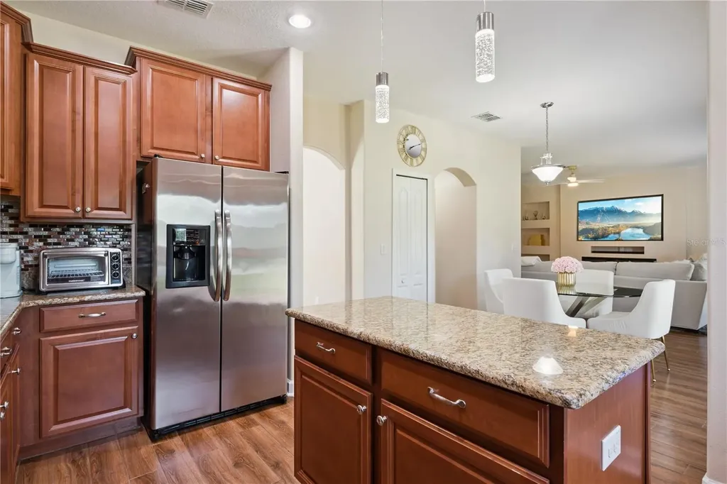 1454 Lake Side Avenue Davenport FL 33837