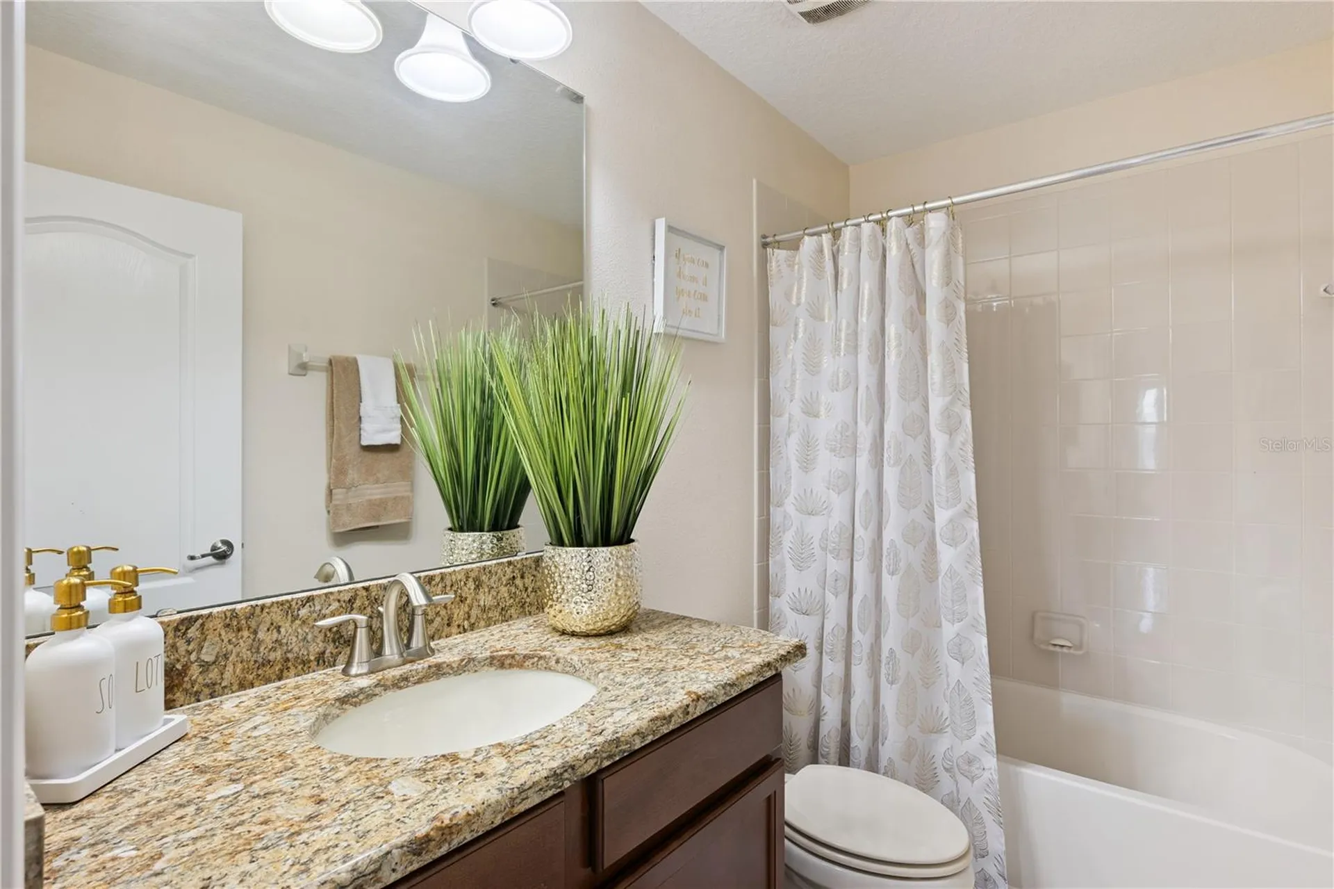 1454 Lake Side Avenue Davenport FL 33837