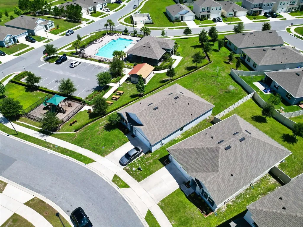 11244 Amber Ridge Drive Zellwood FL 32798