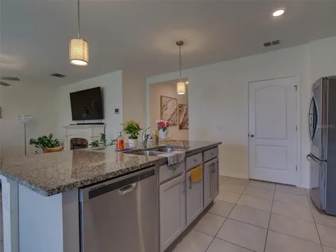 11244 Amber Ridge Drive Zellwood FL 32798