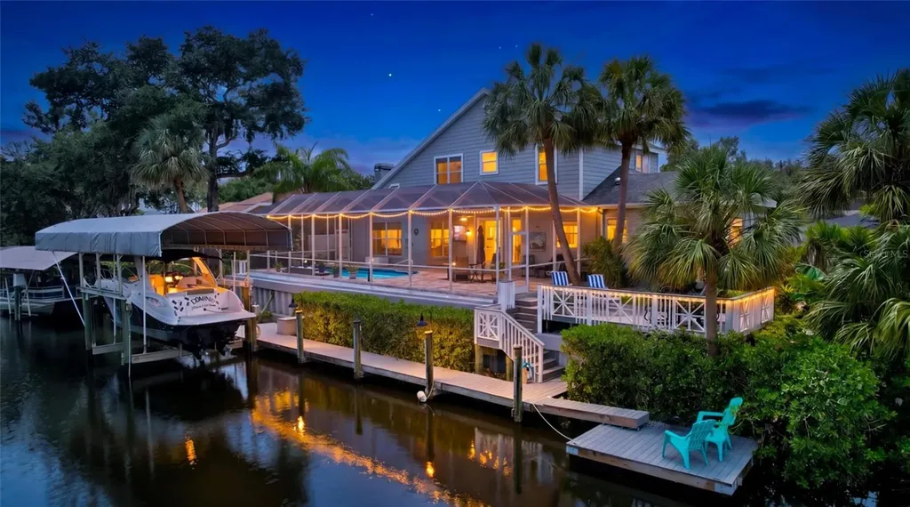 360 46th Court E Bradenton FL 34208