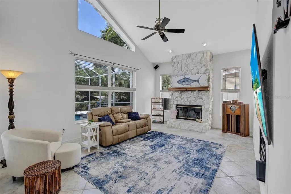 360 46th Court E Bradenton FL 34208