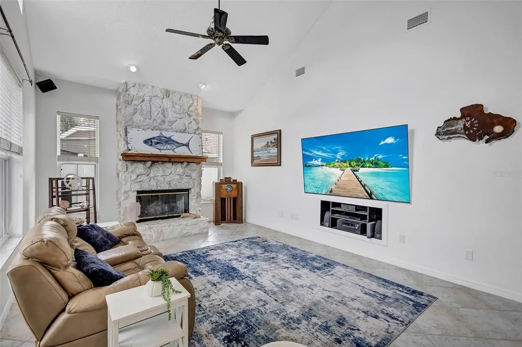 360 46th Court E Bradenton FL 34208
