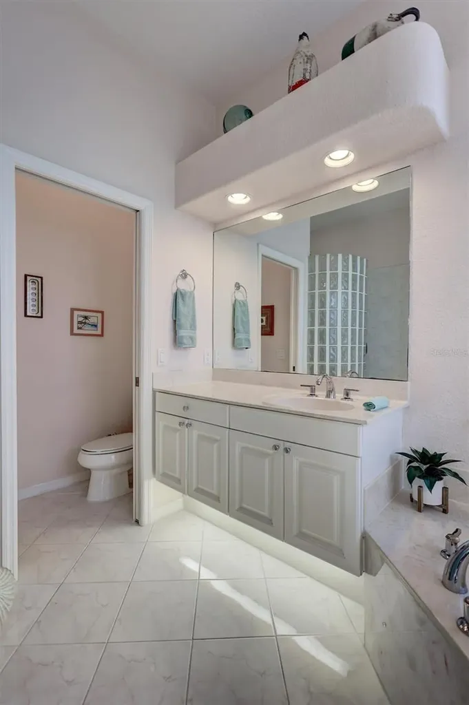 360 46th Court E Bradenton FL 34208