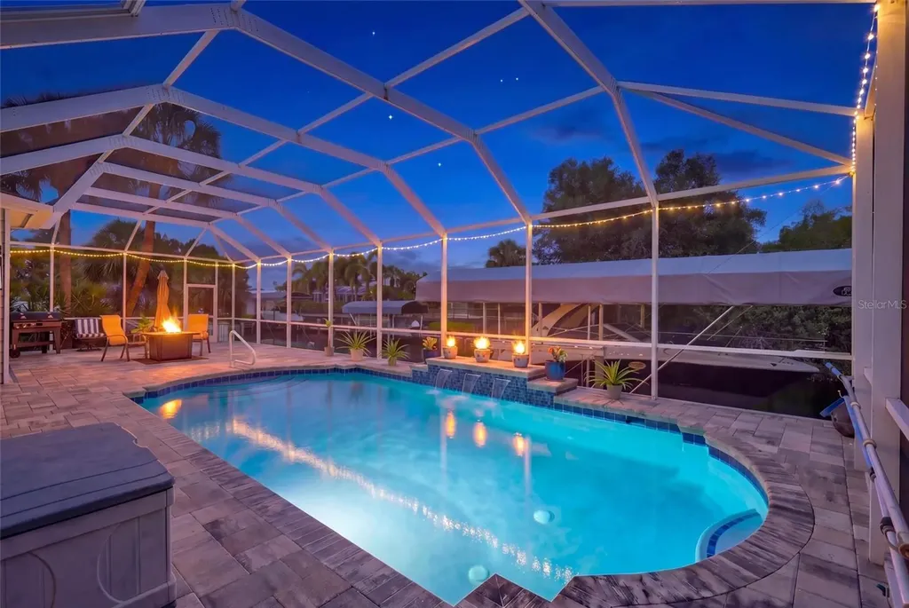 360 46th Court E Bradenton FL 34208