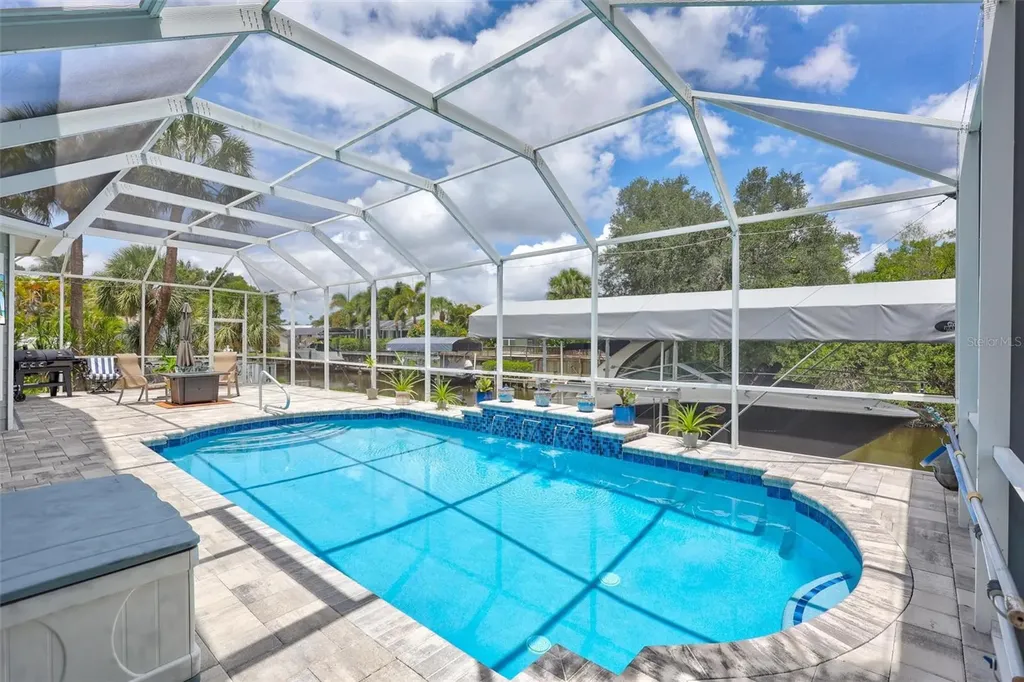 360 46th Court E Bradenton FL 34208