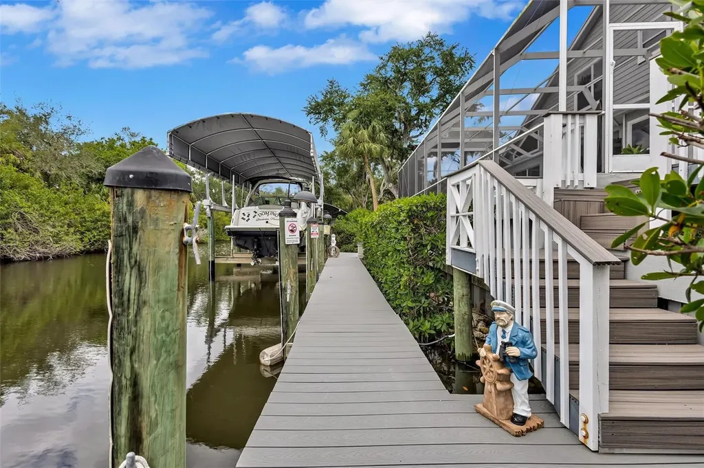 360 46th Court E Bradenton FL 34208