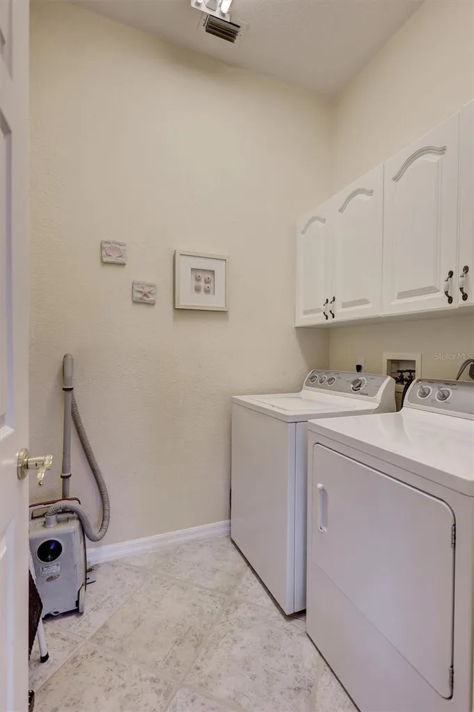 360 46th Court E Bradenton FL 34208
