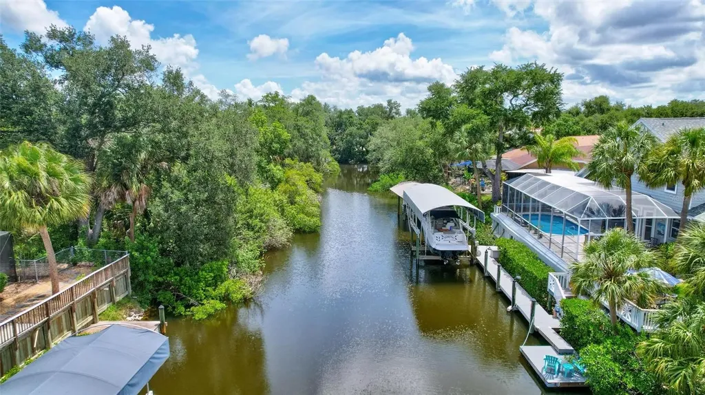 360 46th Court E Bradenton FL 34208