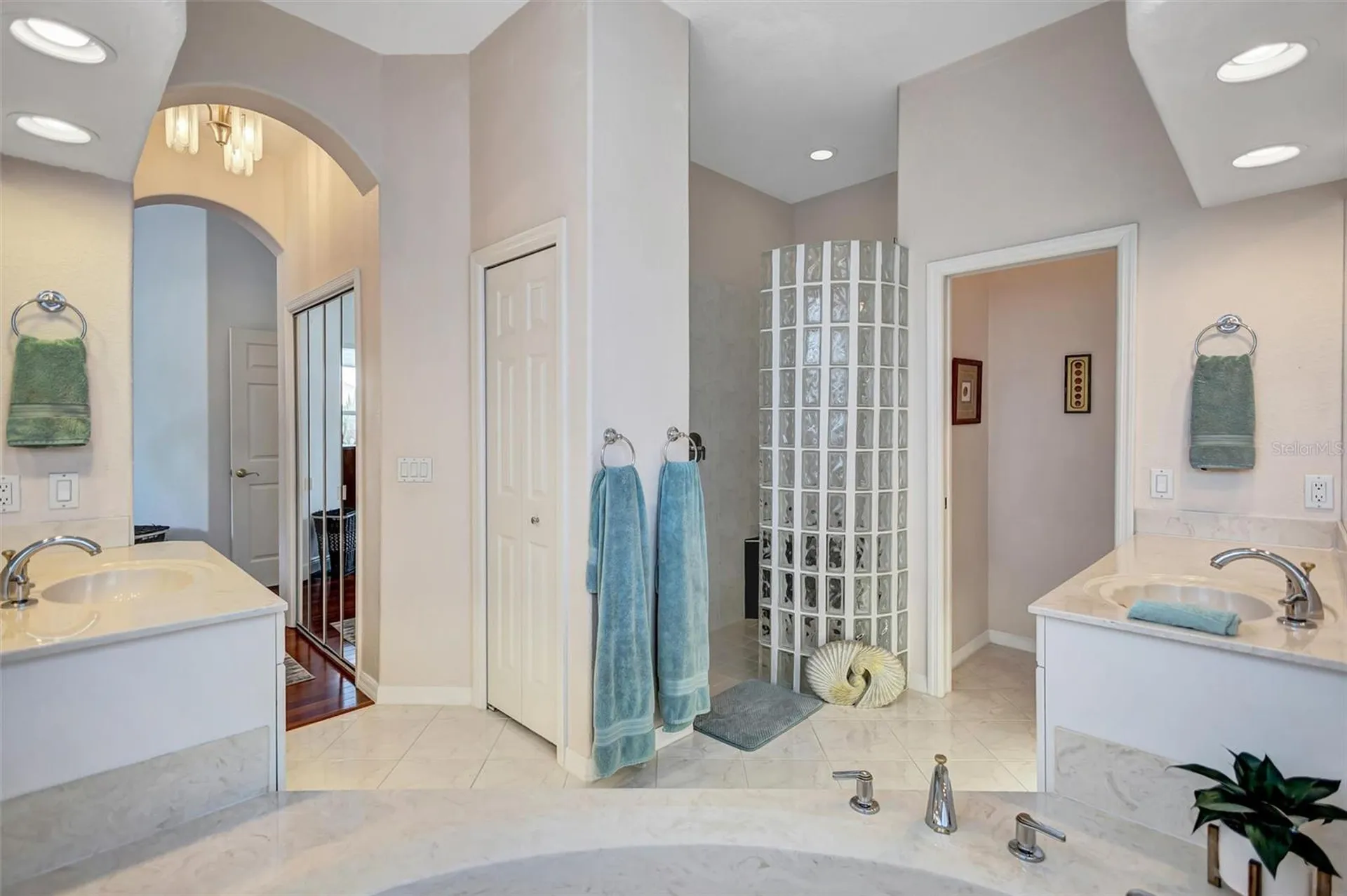 360 46th Court E Bradenton FL 34208