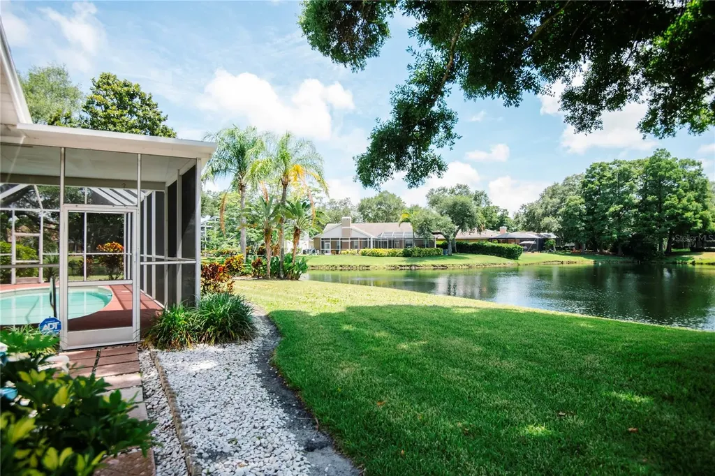 8390 Meadow Brook Drive E Seminole FL 33777