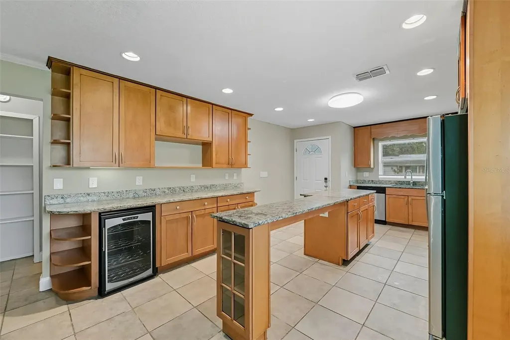 28042 Lois Drive Tavares FL 32778