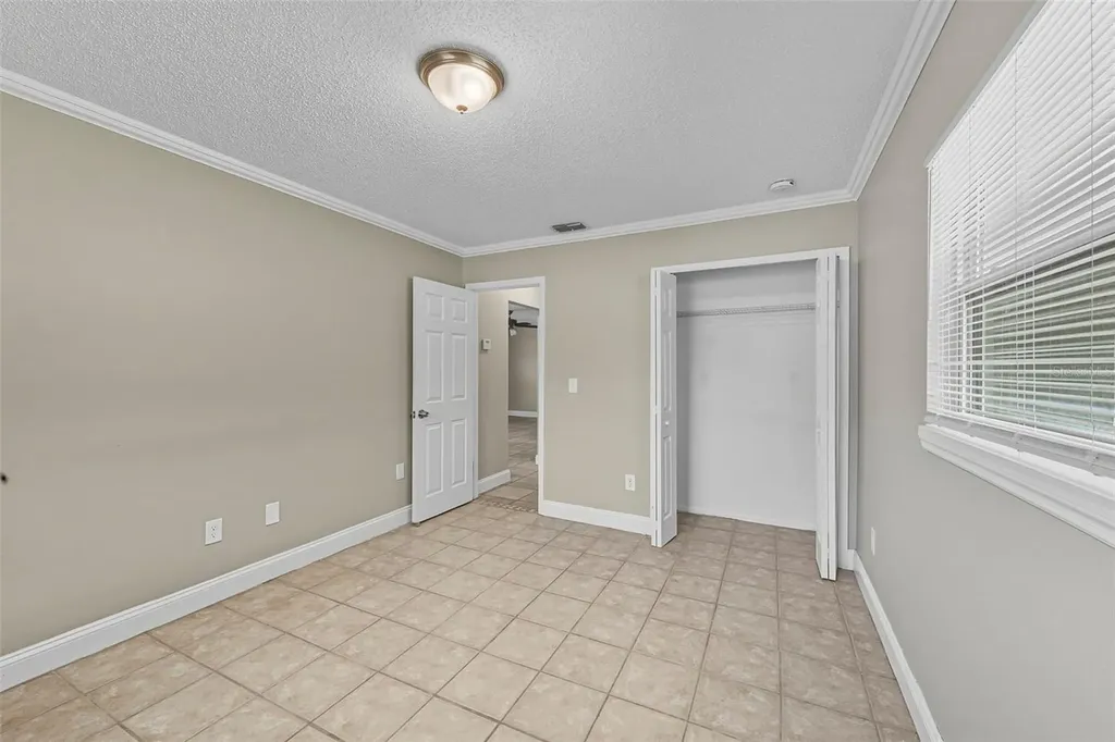 28042 Lois Drive Tavares FL 32778