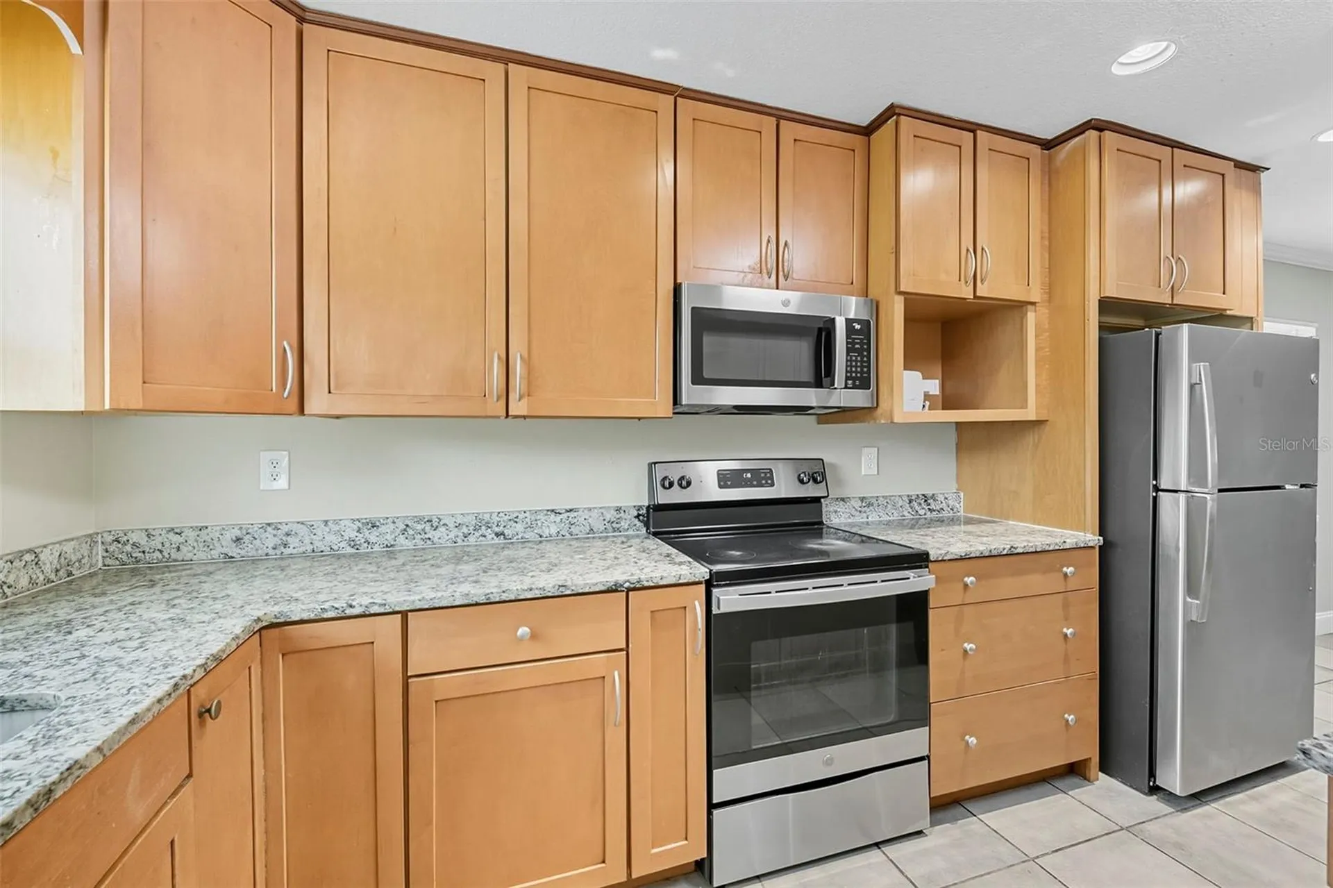 28042 Lois Drive Tavares FL 32778