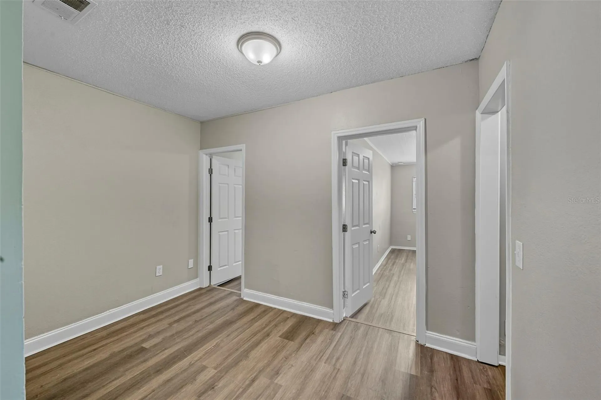 28042 Lois Drive Tavares FL 32778