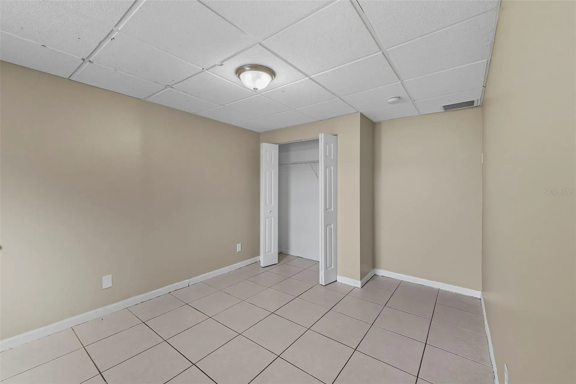 28042 Lois Drive Tavares FL 32778