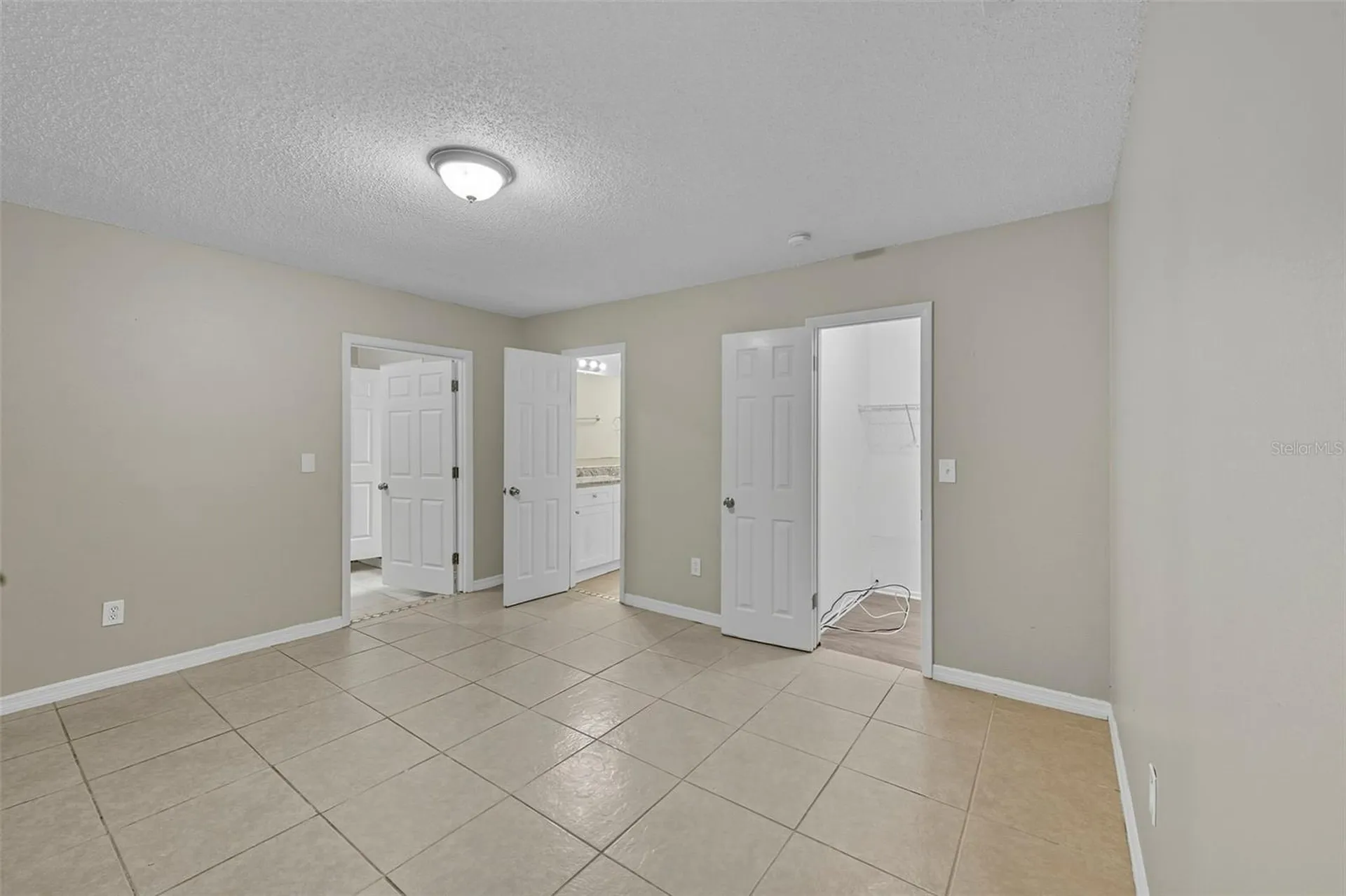 28042 Lois Drive Tavares FL 32778