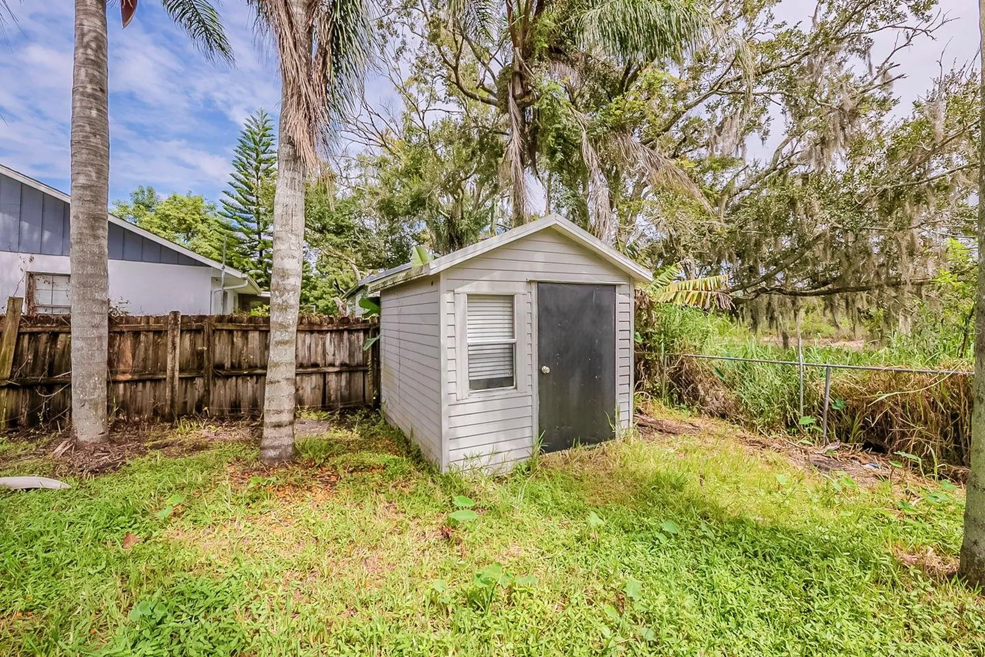 28042 Lois Drive Tavares FL 32778