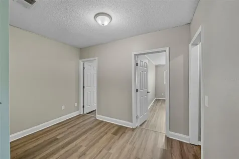 28042 Lois Drive Tavares FL 32778