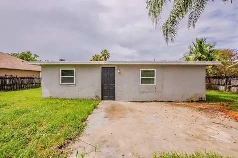 28042 Lois Drive Tavares FL 32778