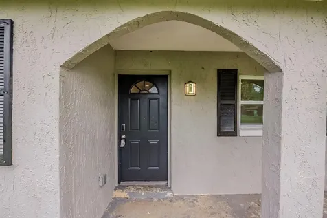 28042 Lois Drive Tavares FL 32778
