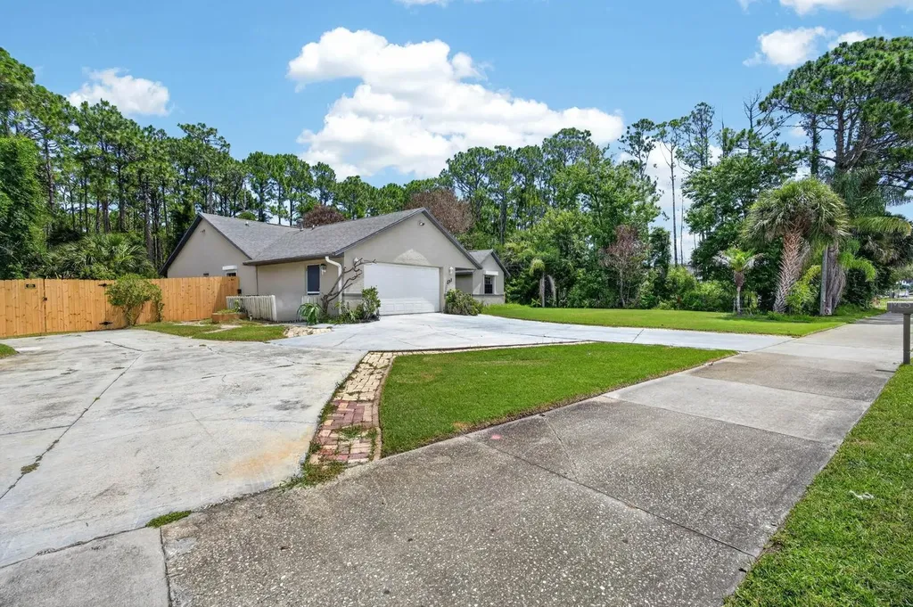 191 Roberts Road Edgewater FL 32141