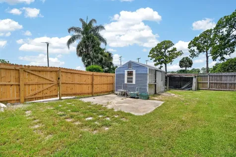 191 Roberts Road Edgewater FL 32141