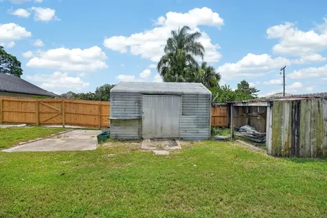 191 Roberts Road Edgewater FL 32141