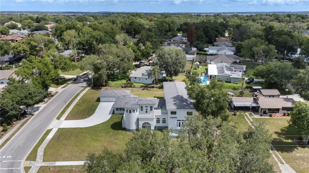 1190 W Lakeshore Drive Clermont FL 34711