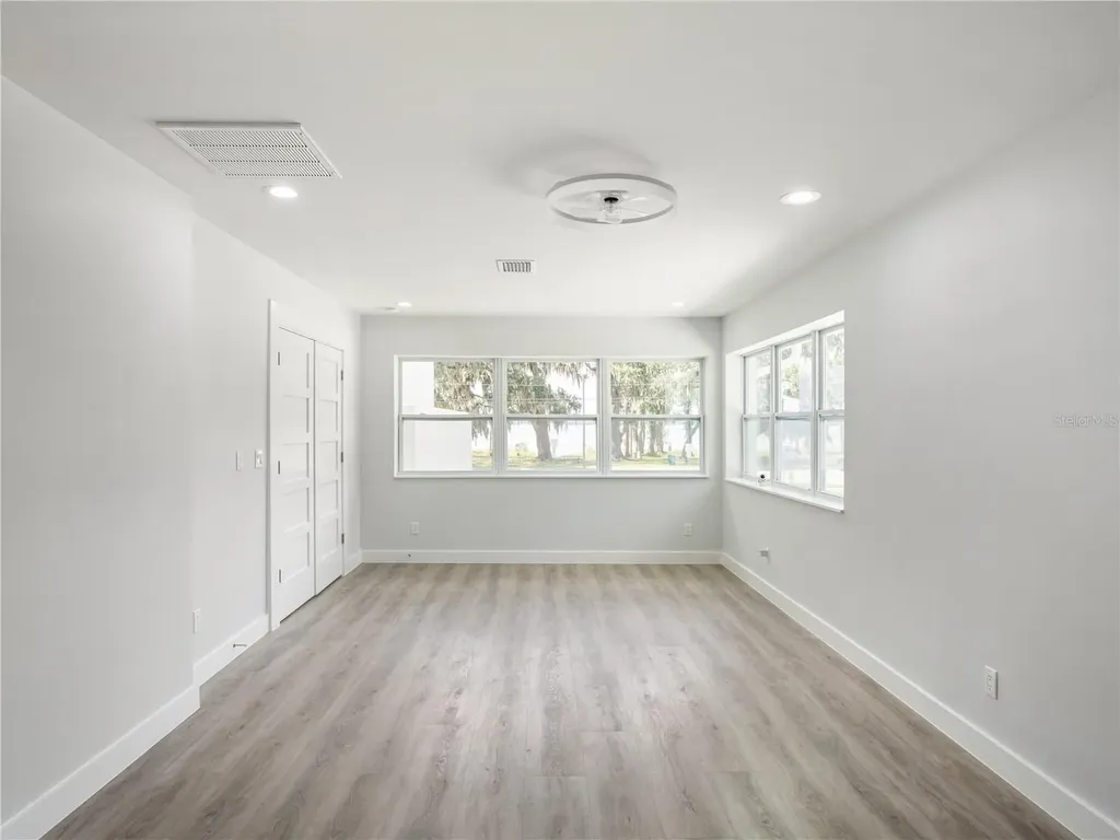 1190 W Lakeshore Drive Clermont FL 34711