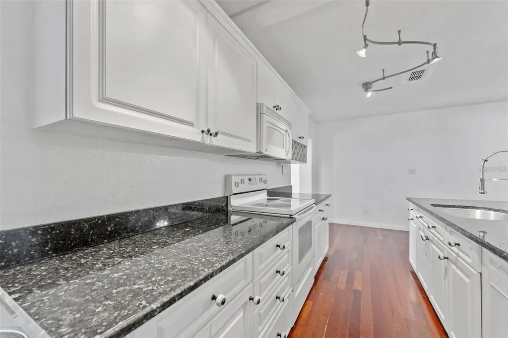 315 Wooten Road Lutz FL 33548