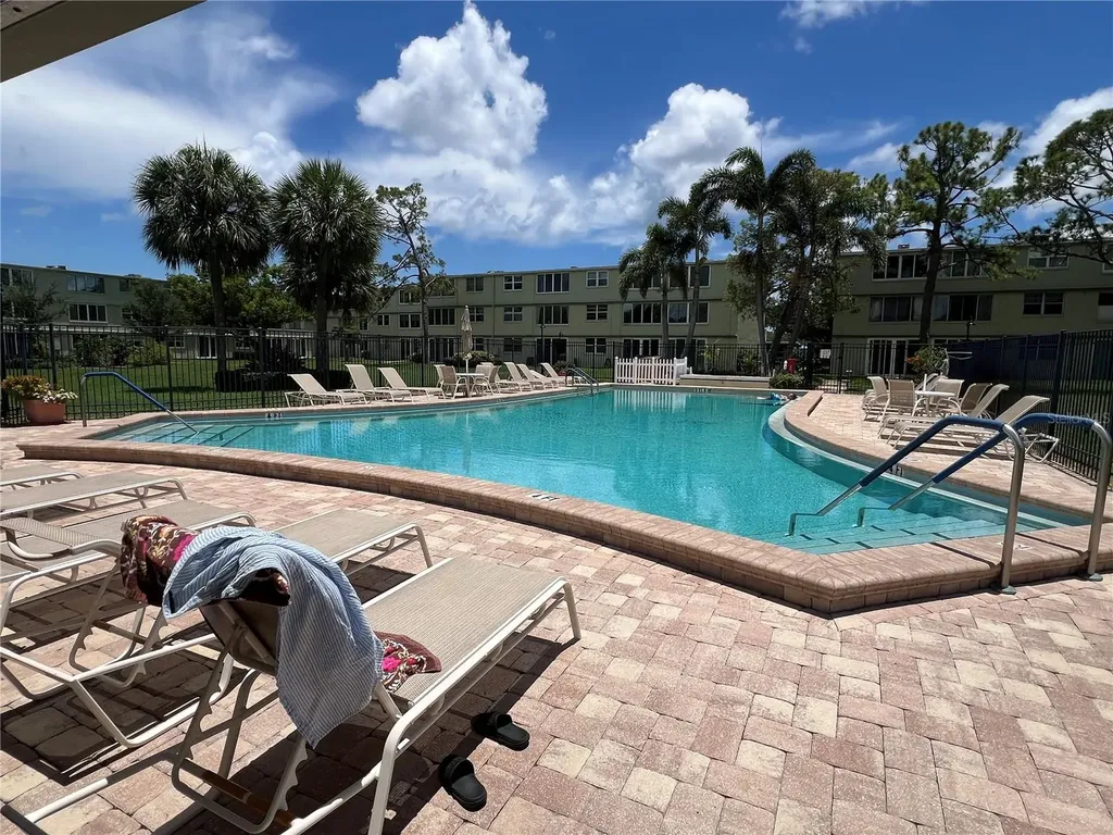 4890 Bay Street NE St Petersburg FL 33703