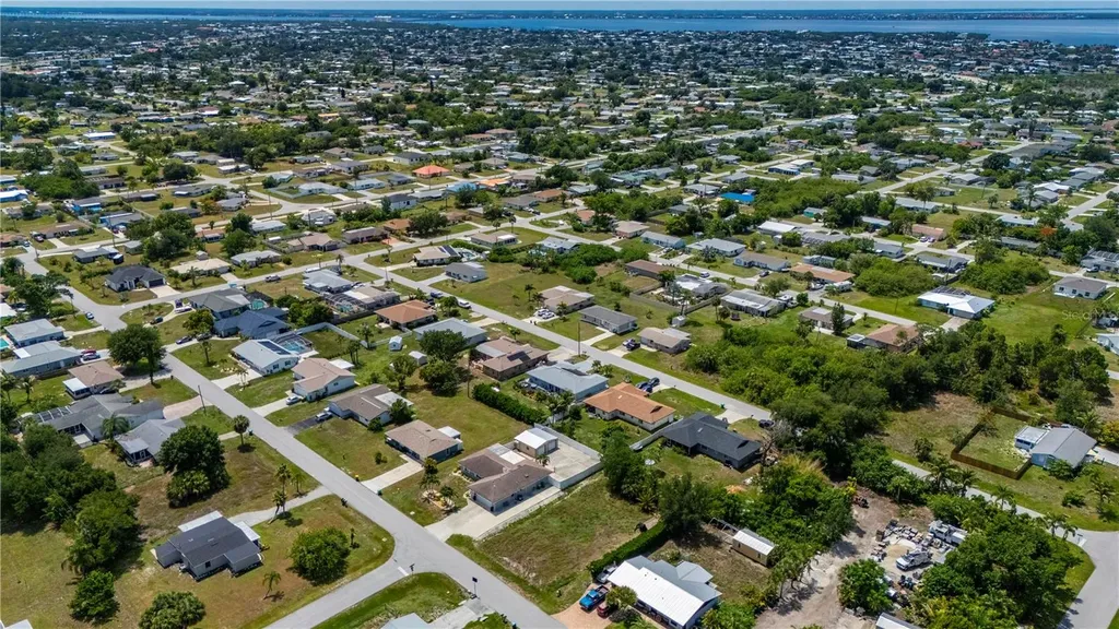 209 Cypress Avenue NW Port Charlotte FL 33952