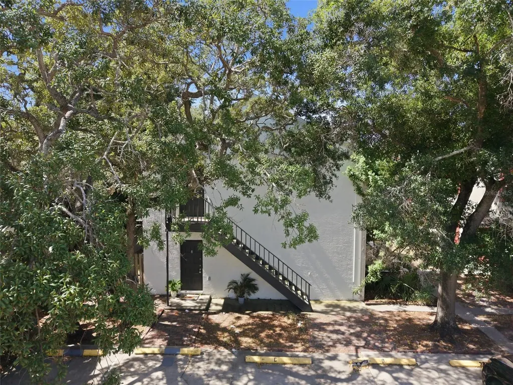 3810 W Cleveland Street Tampa FL 33609
