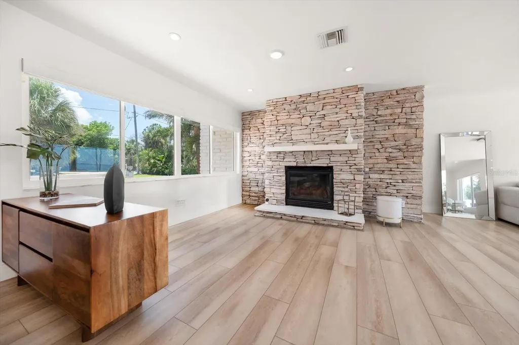 1854 Venetian Point Drive Clearwater FL 33755