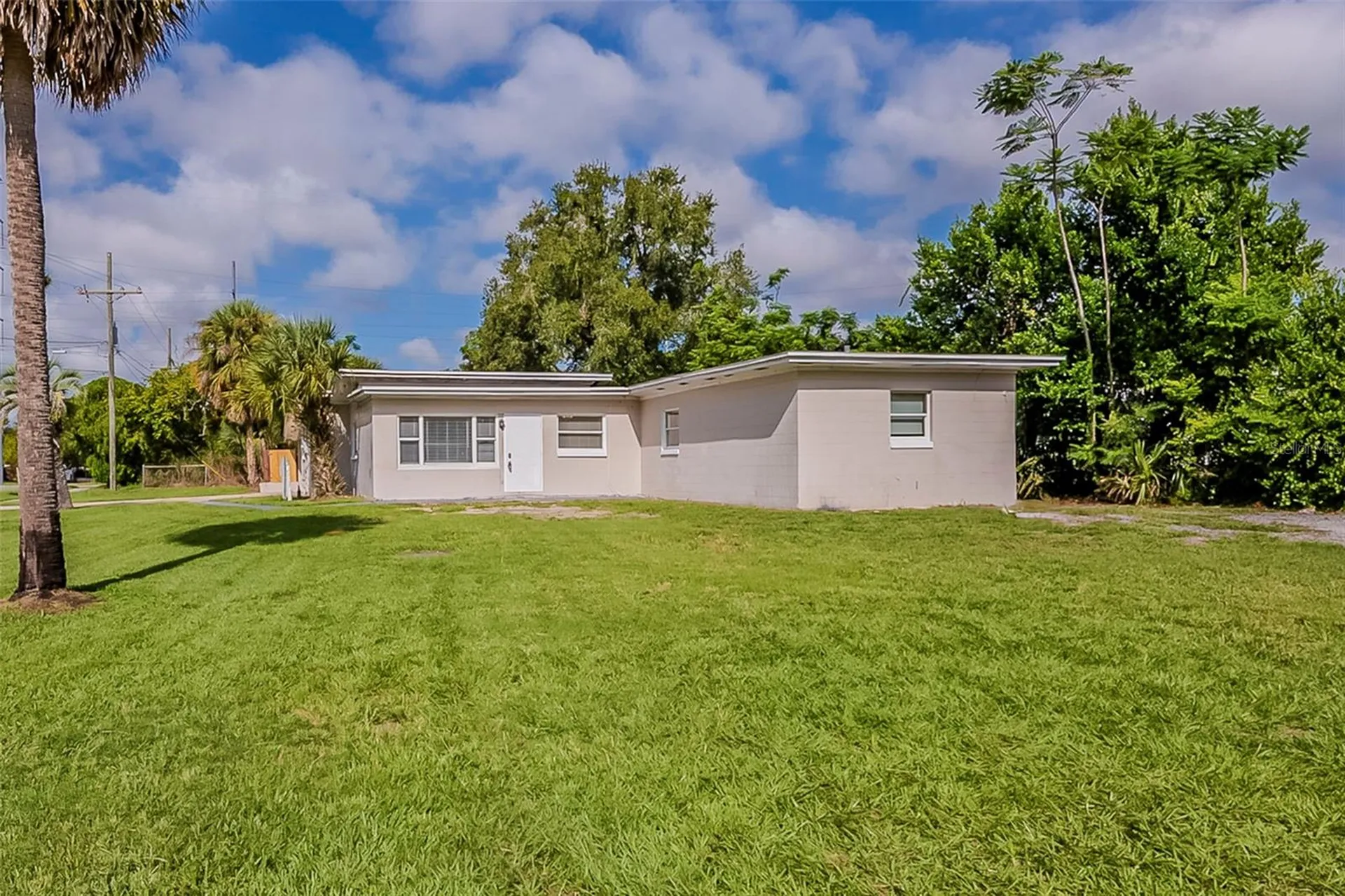 1000 Emeralda Road Orlando FL 32808