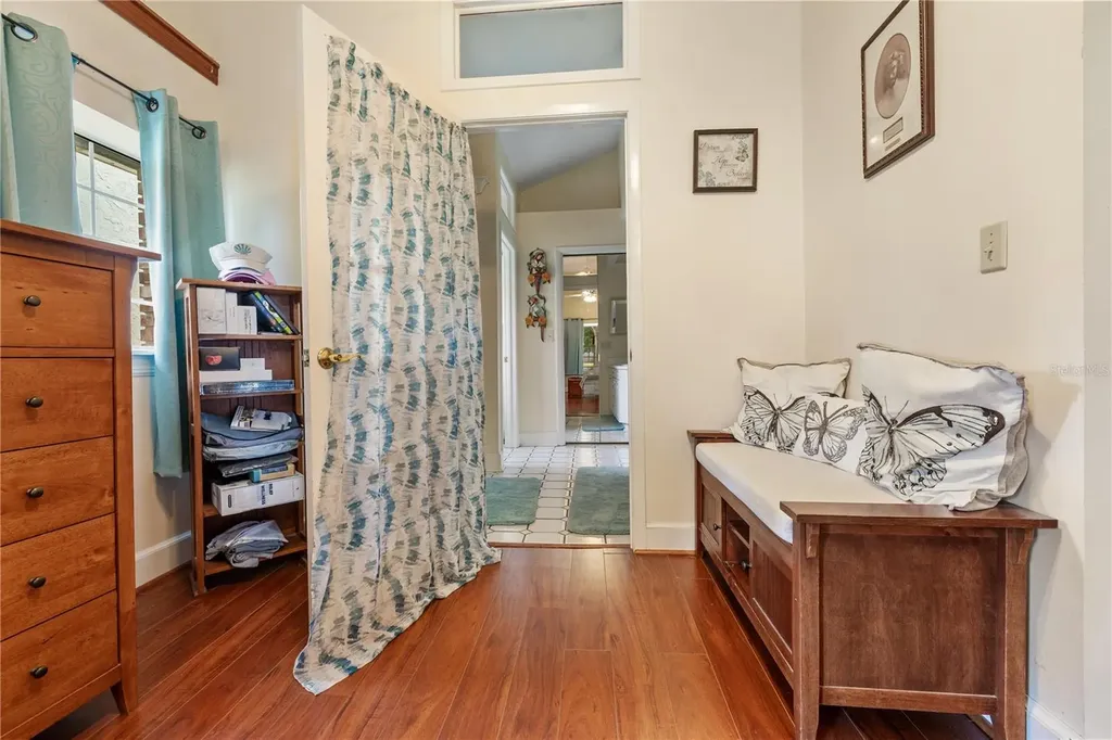285 Lakeview Drive Tarpon Springs FL 34689