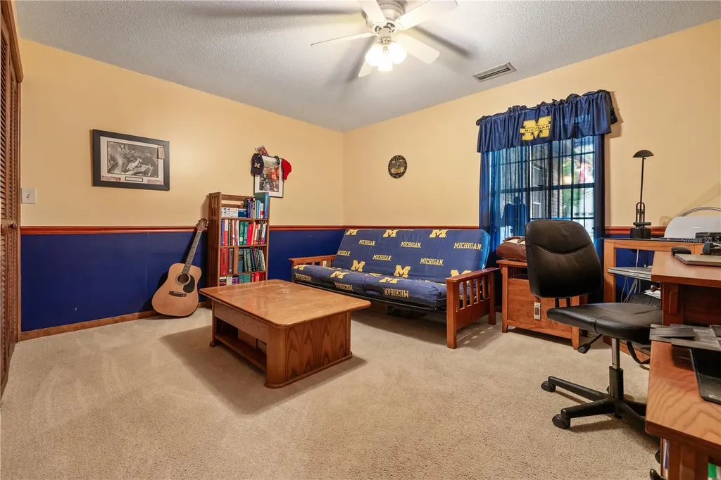 285 Lakeview Drive Tarpon Springs FL 34689