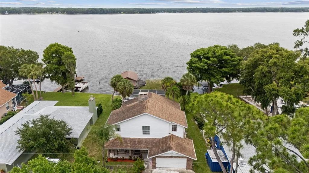 285 Lakeview Drive Tarpon Springs FL 34689