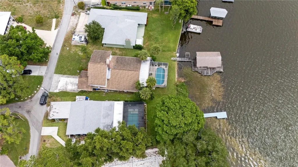 285 Lakeview Drive Tarpon Springs FL 34689