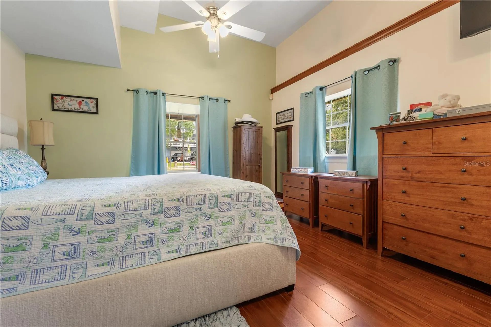 285 Lakeview Drive Tarpon Springs FL 34689