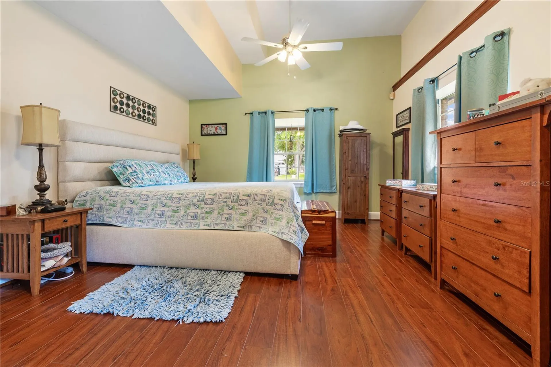 285 Lakeview Drive Tarpon Springs FL 34689