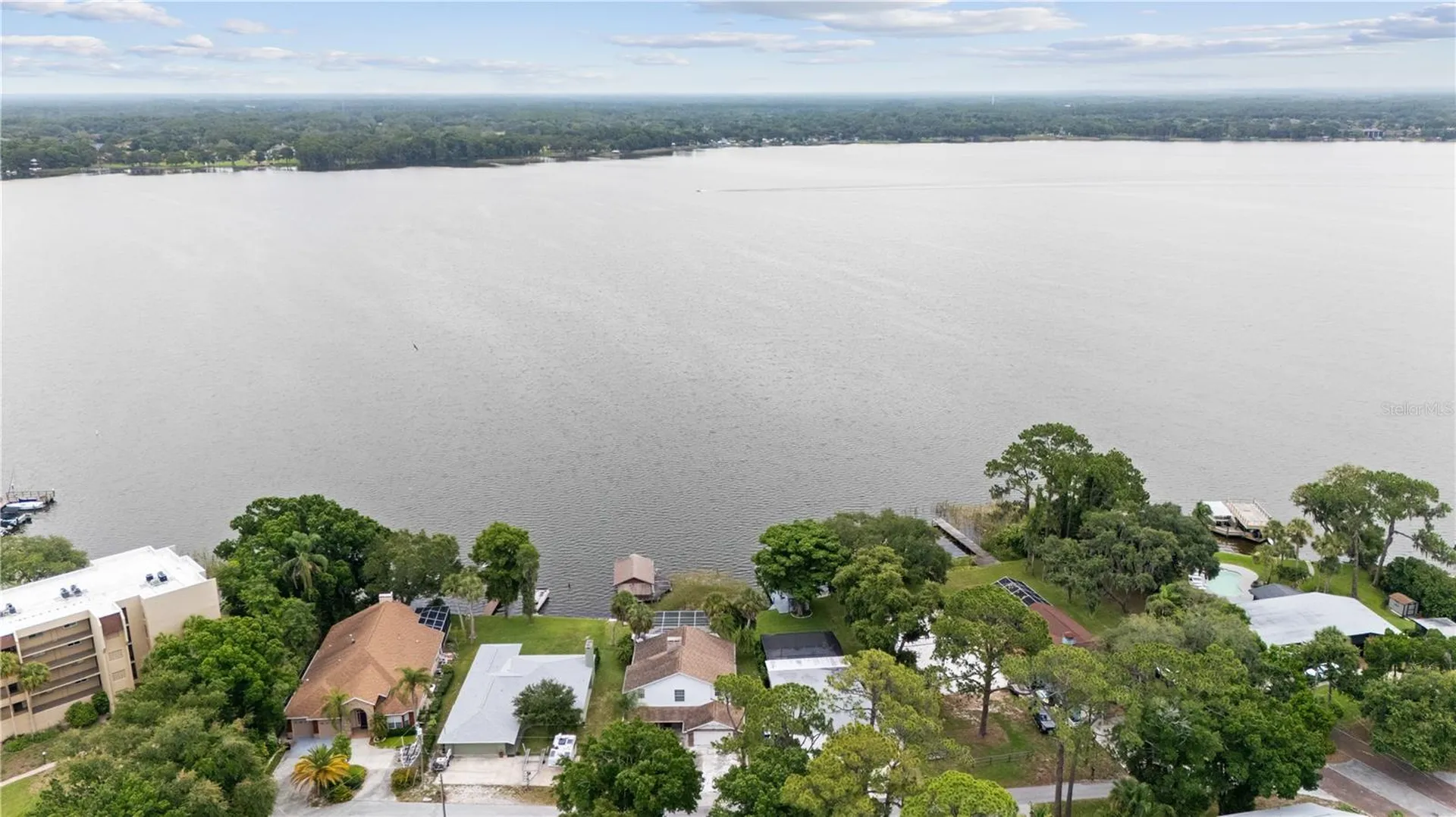 285 Lakeview Drive Tarpon Springs FL 34689