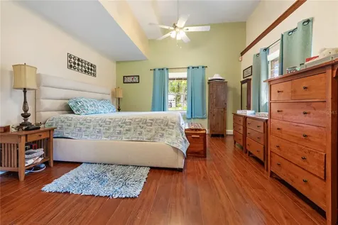 285 Lakeview Drive Tarpon Springs FL 34689